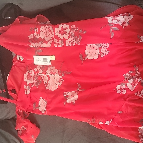 Juniors' Plus Size Speechless Ruffled High-Low Hem Maxi Dress - Picture 5 of 6